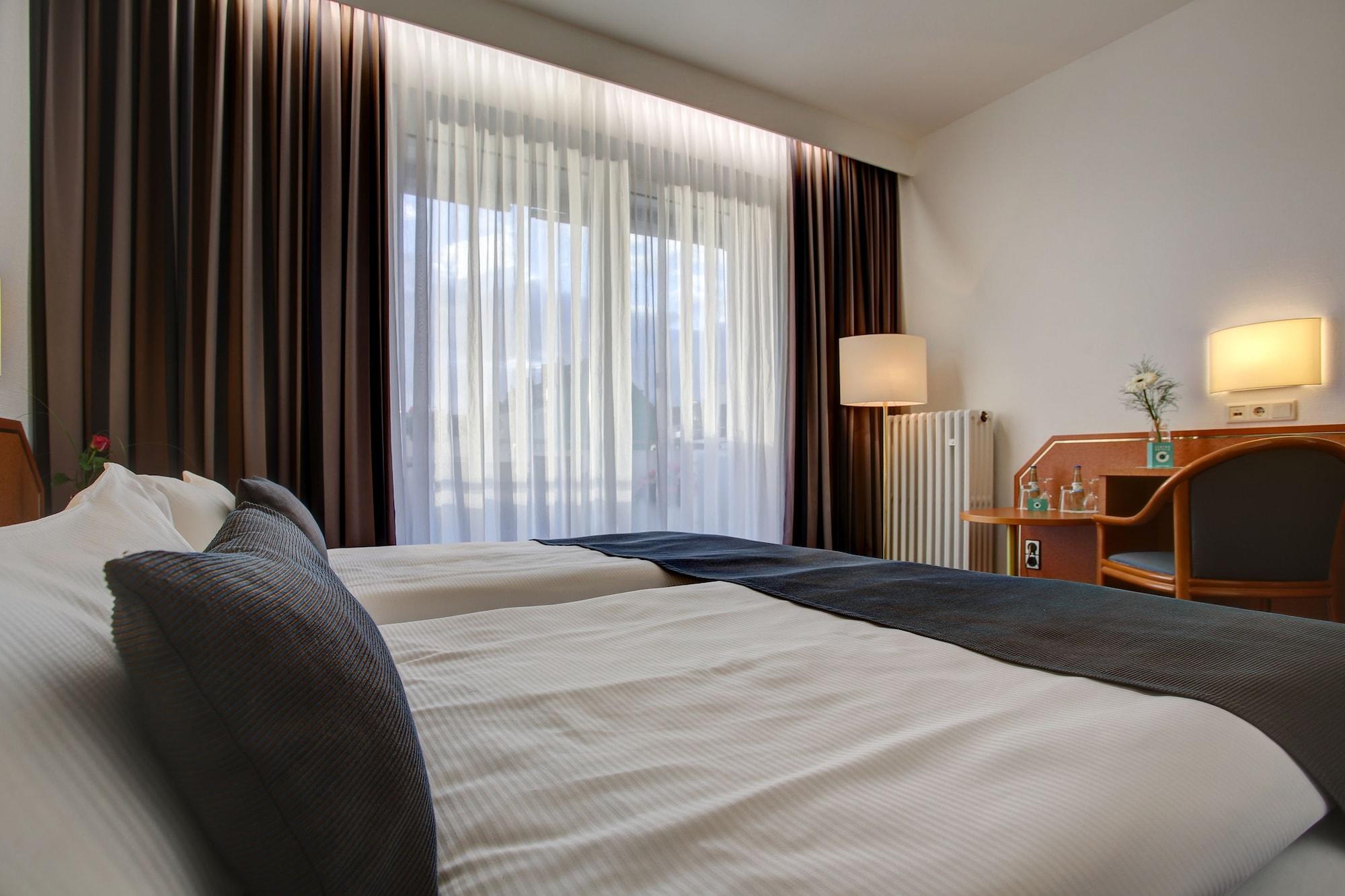 Trip Inn Hotel Esplanade, Duesseldorf Exteriör bild