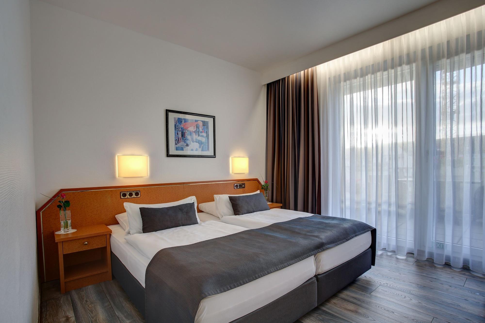 Trip Inn Hotel Esplanade, Duesseldorf Exteriör bild
